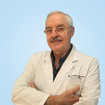 Dr. René Flores Aqueveque