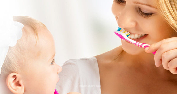 Odontopediatría: Consejos para cuidar los dientes de tus hijos