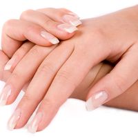 Cuatro tratamientos para rejuvenecer tus manos