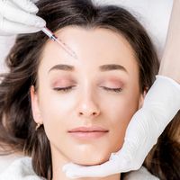 ¿Cómo se usa la toxina botulínica para tratamientos cosméticos?