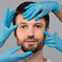 Armonización facial masculina