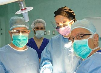 Equipo de cirujanos