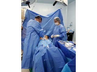 Clínica Doctor Flores Aqueveque, cirugía plástica 