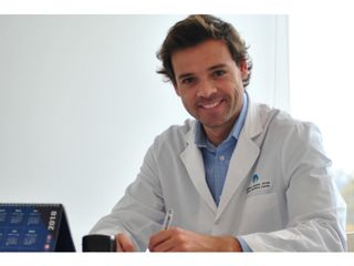 Dr. Gastón Agudo Franco. Cirujano plástico 