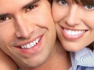 Limpieza dental completa + flúor  por $40.000.