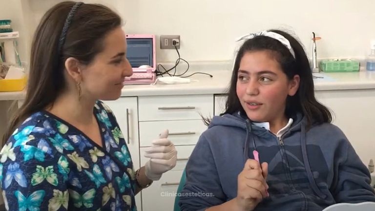 Como cepillarte los dientes con frenillos - Clinica Ortodontik